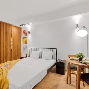 https://charming-studio-unirii.bucharesthotelsnow.com